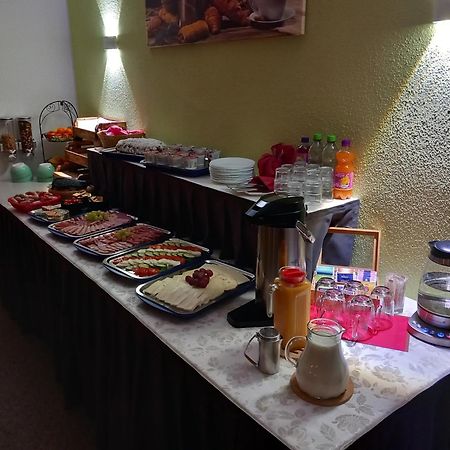 Hotel Eintracht 미트와이다 외부 사진