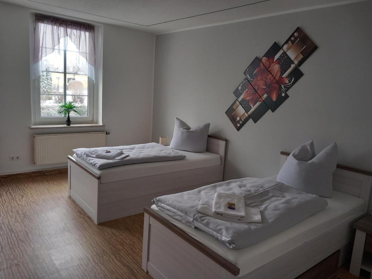 Hotel Eintracht 미트와이다 외부 사진