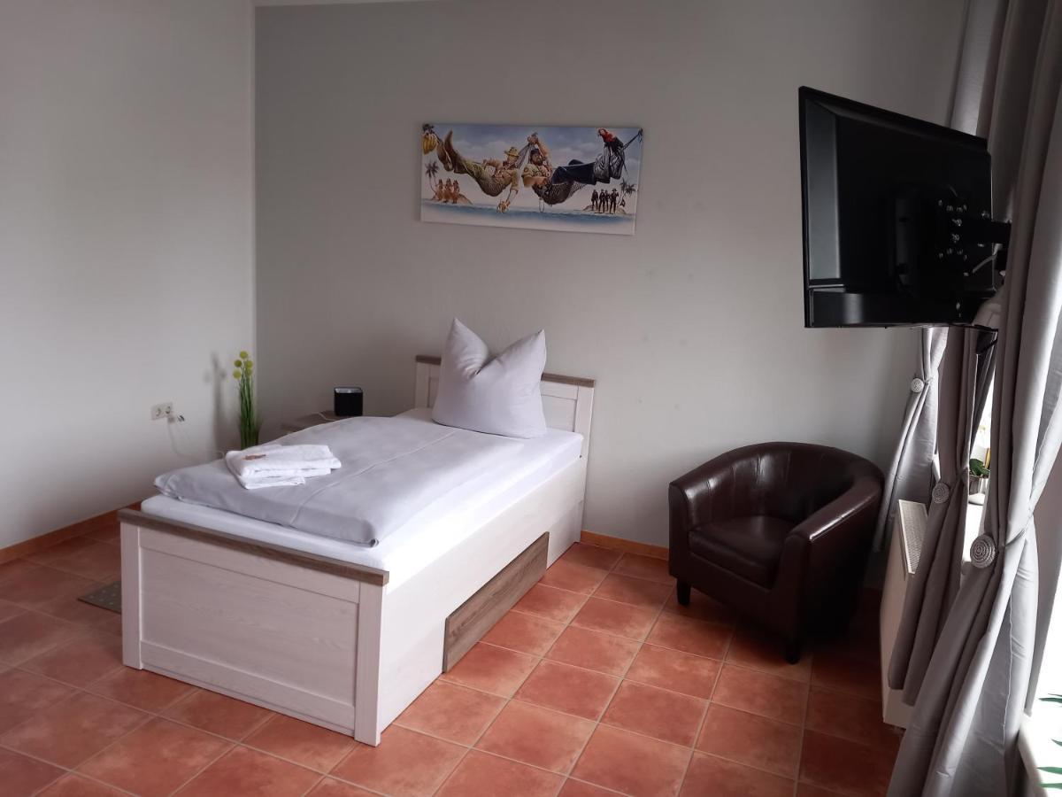 Hotel Eintracht 미트와이다 외부 사진