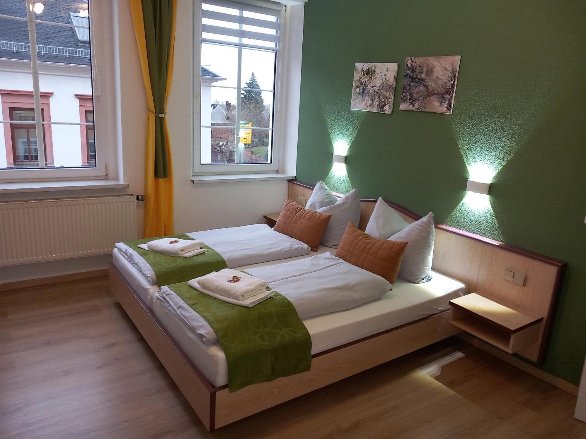 Hotel Eintracht 미트와이다 외부 사진