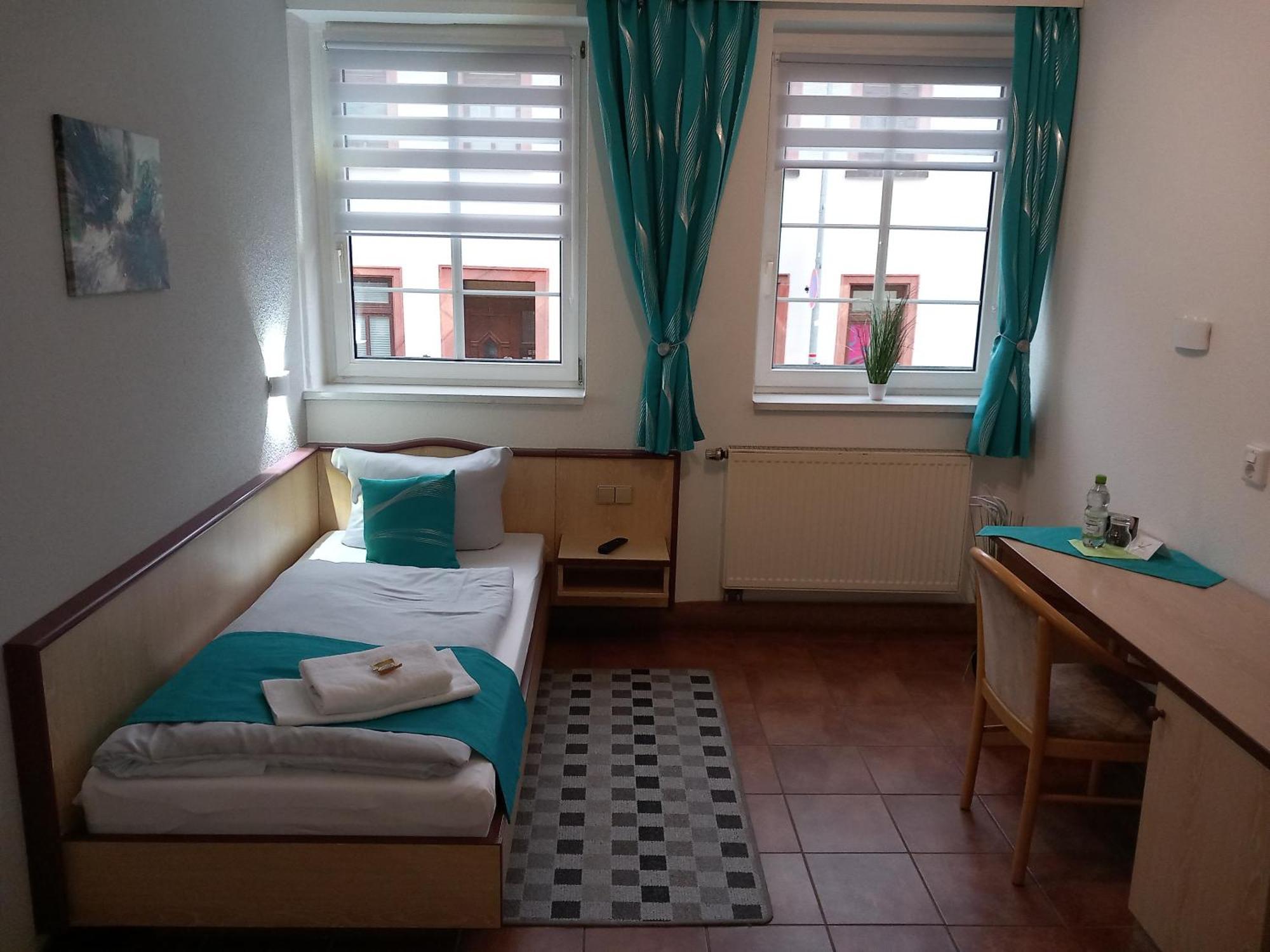 Hotel Eintracht 미트와이다 외부 사진