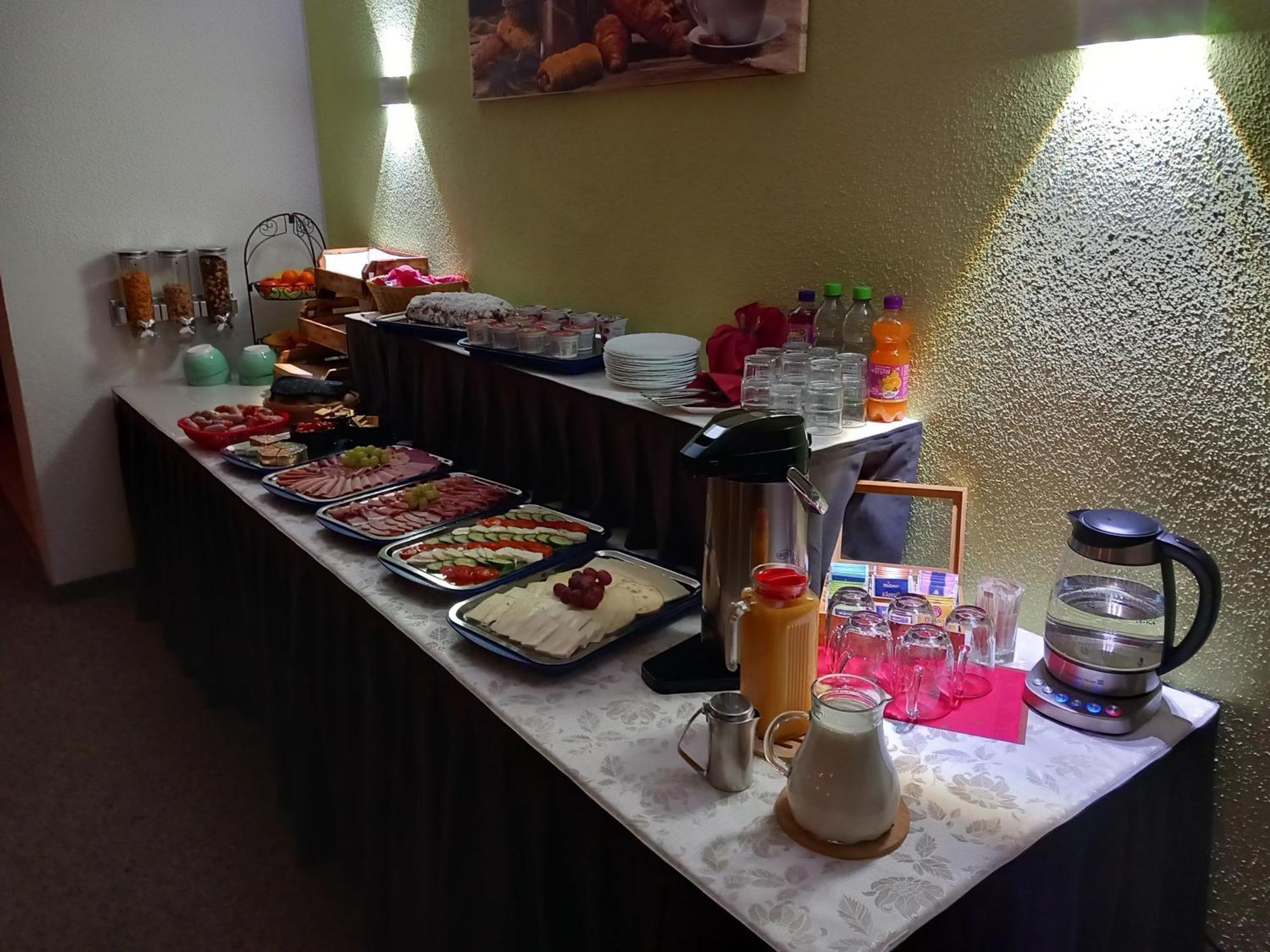 Hotel Eintracht 미트와이다 외부 사진