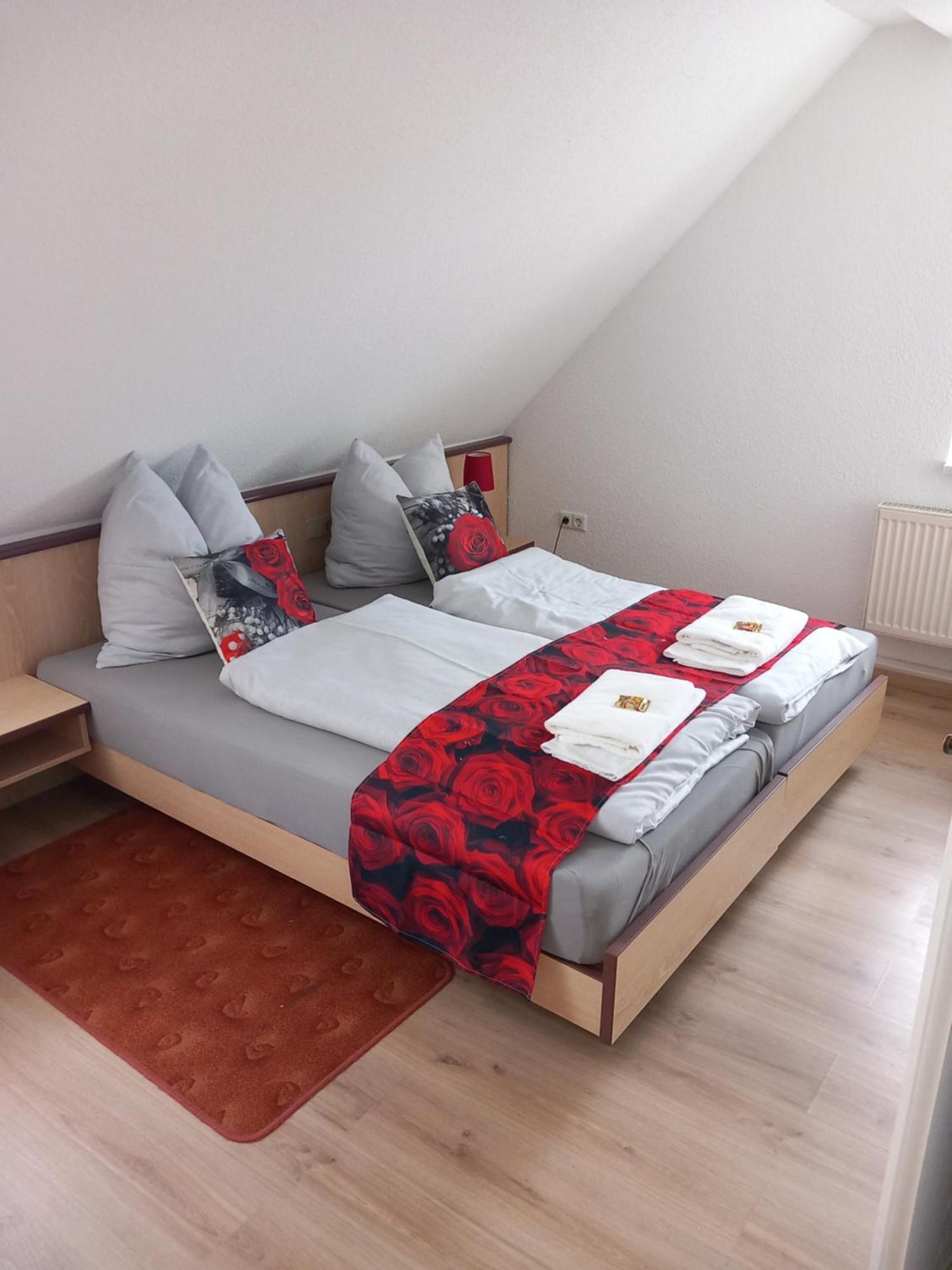 Hotel Eintracht 미트와이다 외부 사진